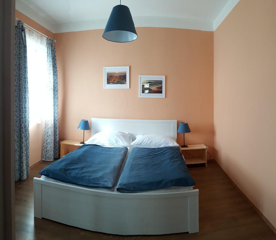 Apartment Jakubske Namesti Ceska Kamenice Ngoại thất bức ảnh
