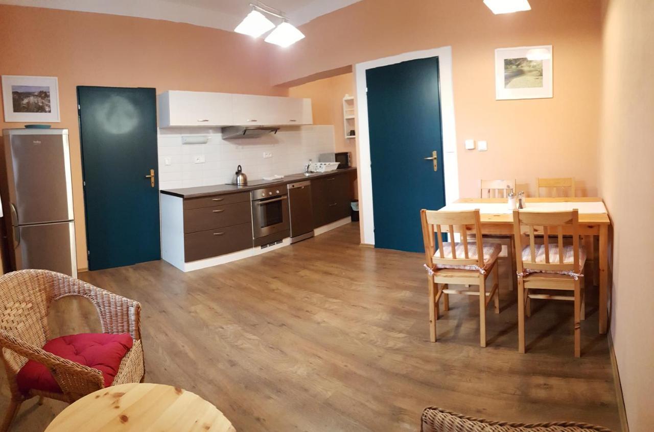 Apartment Jakubske Namesti Ceska Kamenice Ngoại thất bức ảnh
